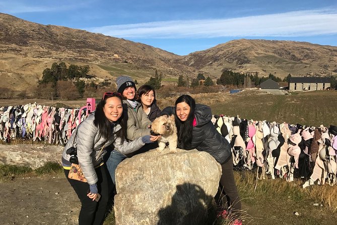 Arrowtown and Wanaka Highlights Tour from Queenstown - Arrowtown’s gold-rush streets and the Chinese Settlement