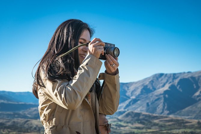 AuthenticAs Discover Queenstown - Professional Photography & Exclusive 4WD Tour - Stop 2: Lake Hayes Views Across the Mountains