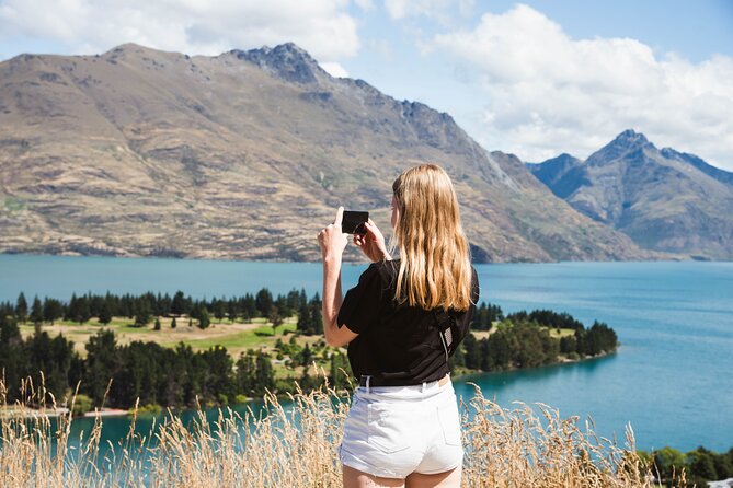 Best of Queenstown Guided Tour with Wine Tasting & Boat Cruise - Kawarau Bungy Centre: watch the world’s first commercial bungy site