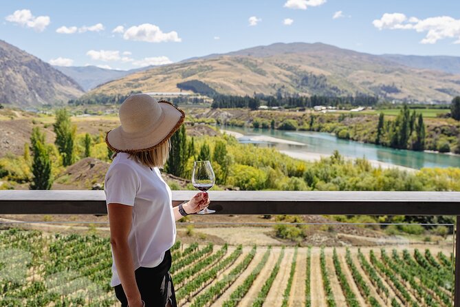 Boutique Wine Tour - visit Central Otago, 4 Wineries & Lunch - Price and what you actually get for $173.14