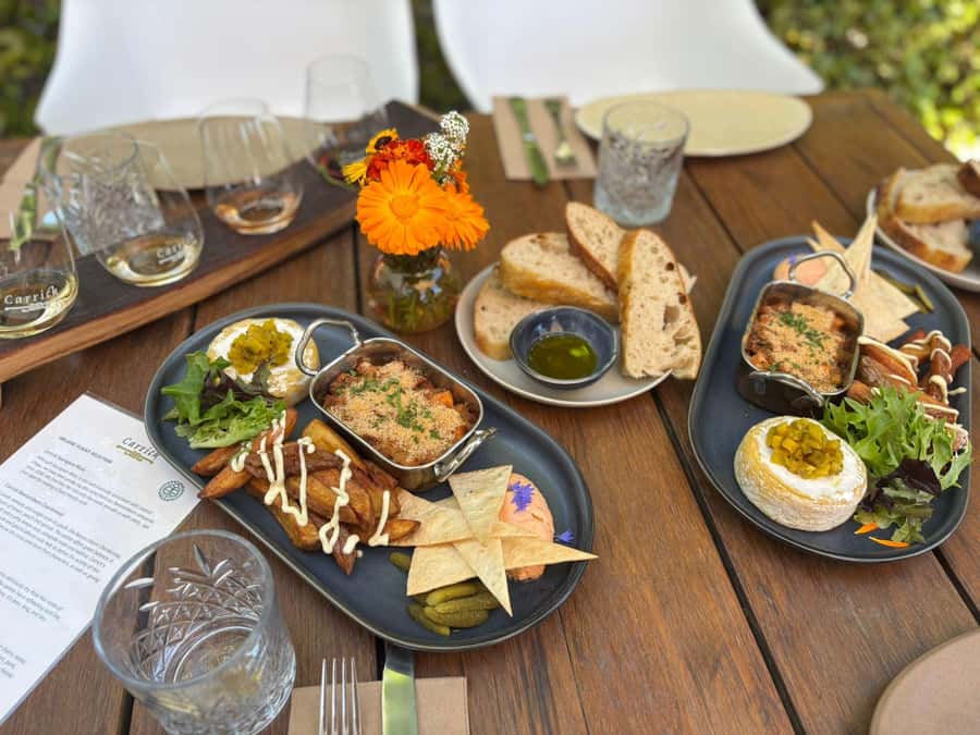 Boutique Winery Half-Day Tour & Vineyard Platter-Style Lunch - Old Cromwell Town: The History That Makes the Wine Feel Placed
