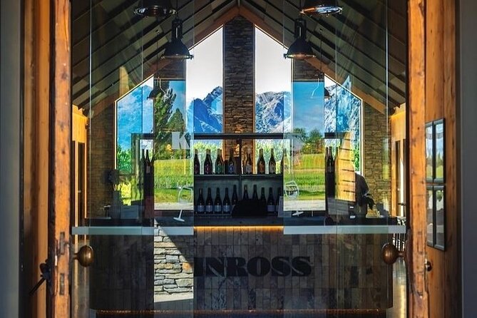 Central Otago Wine Tour Small Group, Expert Guide & Scenic Views - What the day feels like: comfortable transport, guided tastings, real time