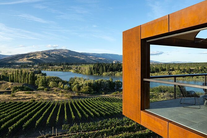 Central Otago Wine Tour Small Group, Expert Guide & Scenic Views - Stop-by-stop: four wineries, four different tasting styles