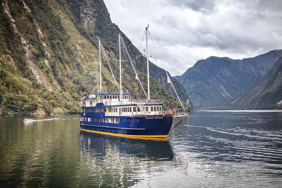 From Queenstown: Doubtful Sound Wilderness Day Trip - Food, drinks, and what to pack for a cool wet day