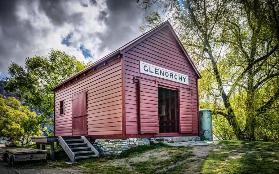 From Queenstown: Lord Of The Rings Tour to Glenorchy - Glenorchy village, Diamond Lake, and Dart River Valley time