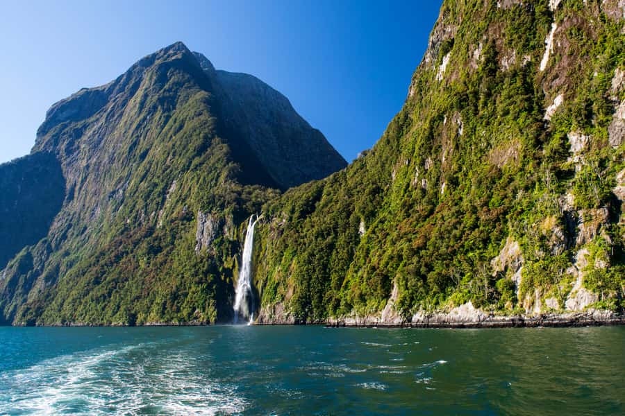 From Queenstown Milford Sound Cruise & Glass-Roof Coach Tour - Timing at Milford Sound: how the visit fits