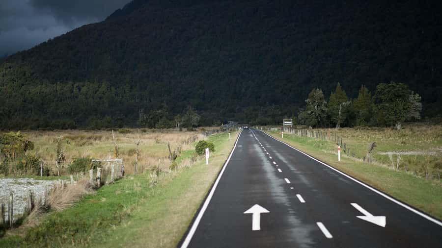 From Queenstown: Scenic One-Way Tour to Franz Josef - Lakes first: Dunstan, Wanaka, and Hawea on the way out of Queenstown