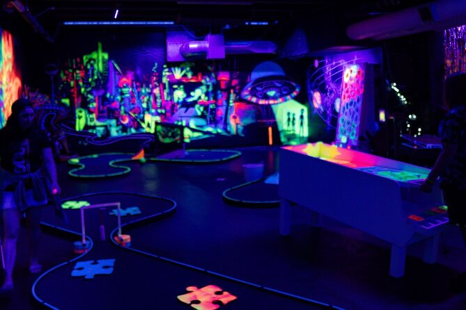 Glow in the Dark Mini Golf in Queenstown - Unlimited play and digital scores: why it feels better than a quick round