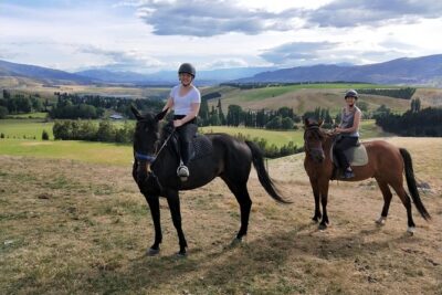 Golden Hills Horse Trek in Central Otago - Meeting the Horses: Helmets, Matching, and Real Beginner Comfort
