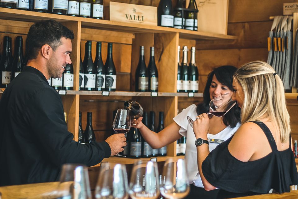 Gourmet Food and Wine Tour with Lunch and Wine Tastings - Lunch at a wine-barrel cooked winery: five tastings with pairings