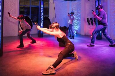 Hologate VR - Multiplayer Virtual Reality - Choosing Your VR Games: How Staff Help You Get the Right Match