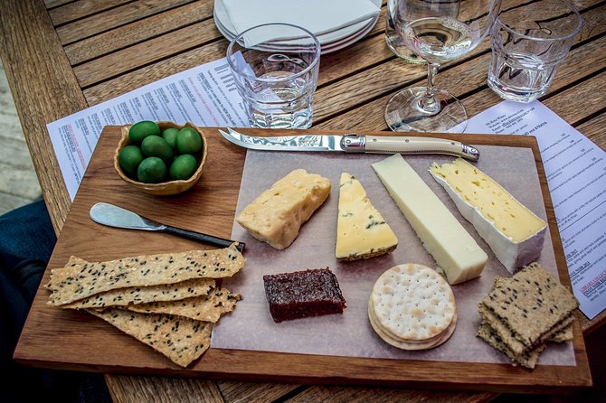 Hop on Hop off Wine Tours Queenstown - The Winery moments: Arrowtown’s big wine store and other tasting stops