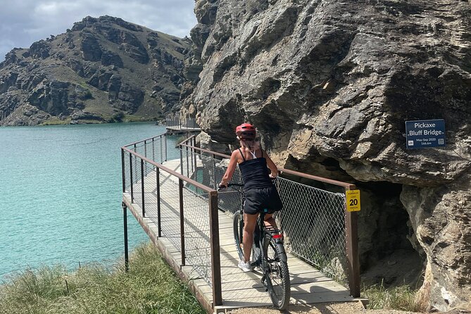 Lake Dunstan Cycleway Bike Rental And Return Shuttle - Lake Dunstan Cycleway: the engineering and history you actually get to see