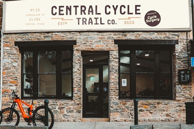 Lake Dunstan E-Bike Trail Adventure - Shuttle to Old Cromwell: Starting Where History Still Shapes the Views