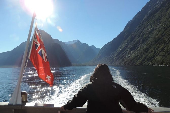 Luxury Milford Sound Coach and Scenic Cruise - Eglinton Valley, Mirror Lakes, and Homer Tunnel: quick photo magic