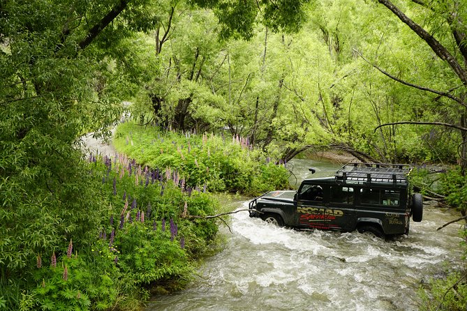 Macetown 4WD Adventure – Full Day Guided Tour from Queenstown - Arrow River gold panning: the hands-on part that makes it fun