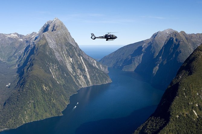 Milford and Fiordland Highlights Tour by Helicopter from Queenstown - Key moments that make this tour worth your time