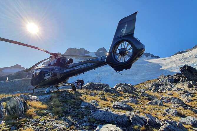 Milford and Fiordland Highlights Tour by Helicopter from Queenstown - Queenstown-to-Fiordland in about two hours: the real value