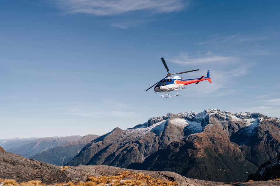 Milford Sound: 1.5-Hour Helicopter Tour with Two Landings - Pilot commentary and small-group comfort (max 6)
