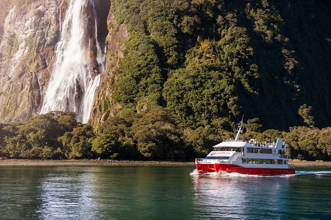 Milford Sound Coach & Cruise from Queenstown: Panoramic Views - Eglinton Valley: glacial shape and river movement