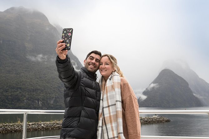 Milford Sound Day Tour from Queenstown - Lunch options: picnic or buffet, and how to plan around it