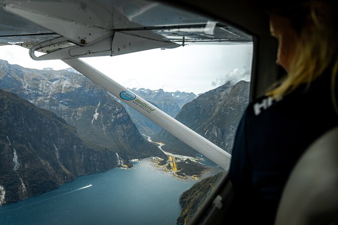 Milford Sound Flight and Cruise ex Queenstown (incl Lunch) - Why the Fly-Cruise-Fly Works Better Than the Road