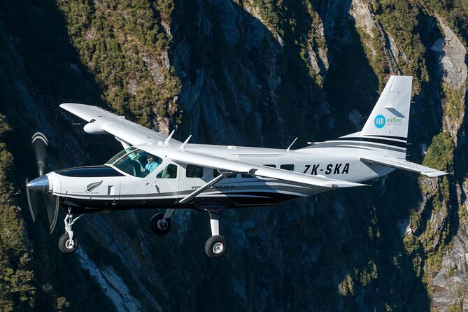 Milford Sound Flight and Cruise ex Queenstown (incl Lunch) - Lunch on the Cruise: A Half-Day That Feels Finished