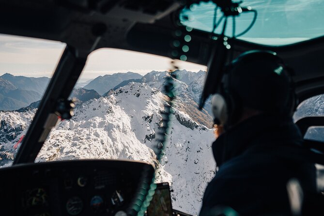 Milford Sound Heli Tour from Queenstown with 2 Alpine Landings - What to wear and how to be ready for cold landings