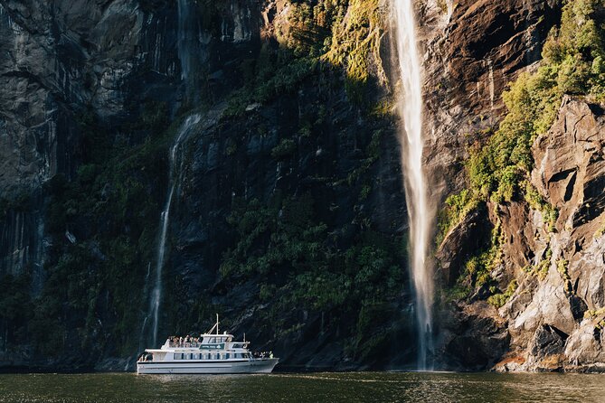 Milford Sound Helicopter and Cruise Tour from Queenstown - Entering Fiordland: The Alpine Landing Moment