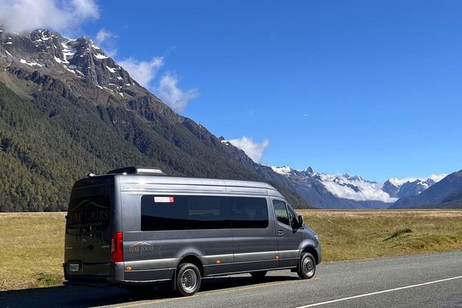 Milford Sound Tour from Queenstown with Cruise - The small-group vehicle comforts you’ll actually notice