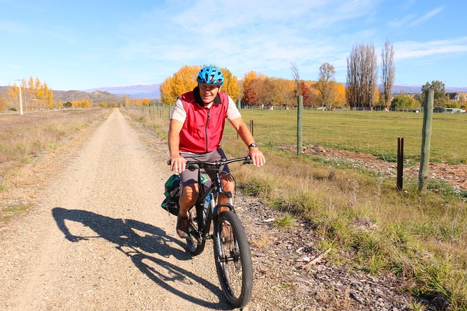 Otago Central Rail Trail One Day Wonder Cycle tour - Entering The Day From Historic Clyde at 9:00am