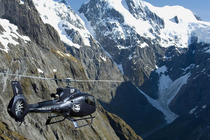 Premium Milford Sound Tour Including Cruise, Flight & Lunch - Lake Gunn: calm water, quick photos, and breathing room