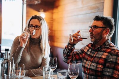 Private Central Otago Wine tasting Tour with Gourmet Lunch. - Meet Luwis: the human touch behind a smooth wine day