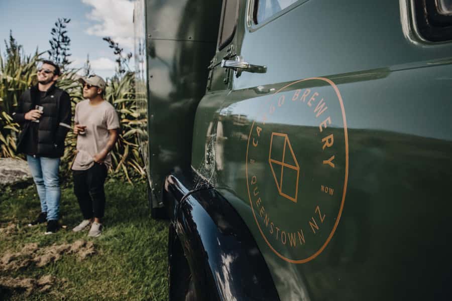 Queenstown: Craft Beer Brewery Tour with Lunch - Traditional village break: a short reset without losing time