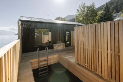 Queenstown: Floating Sauna Experience on Lake Whakatipu - Finding Watershed on St Omer’s Wharf without stress