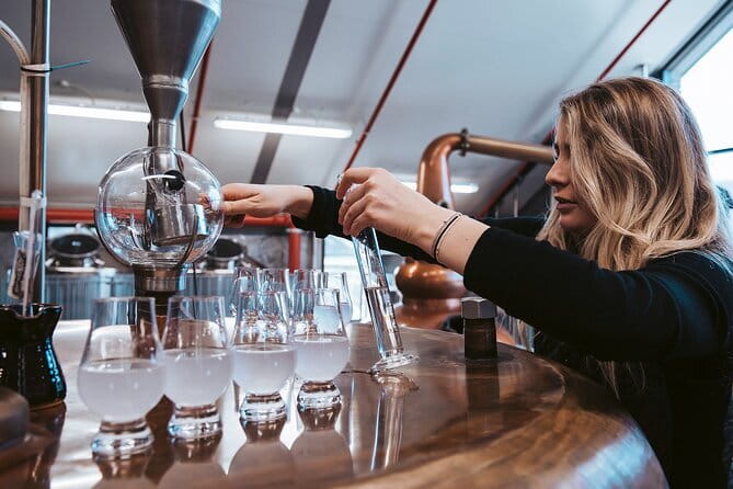 Queenstown Gin and Whiskey tours - The Stories Behind the Botanicals: Why This Tour Feels More Personal