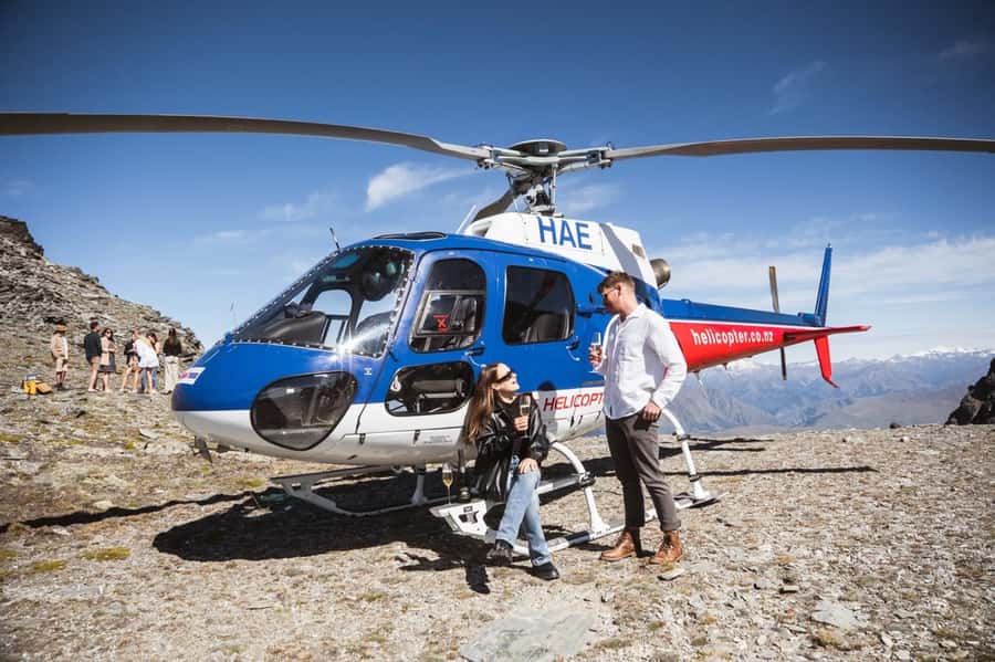 Queenstown: Helicopter & Wine Tasting Tour - Getting from Queenstown to The Helicopter Line base