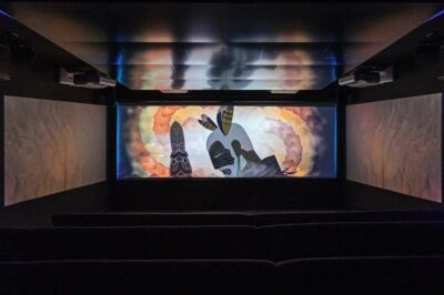 Queenstown: Hidden Underwater Theatre Experience - The 14-Minute Time Tripper Show: Black Light Theatre With a Lake-Legend Twist