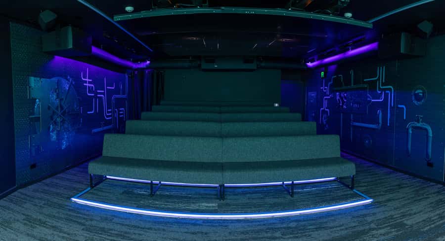 Queenstown: Hidden Underwater Theatre Experience - Who This Works For (And Who Might Be Frustrated)