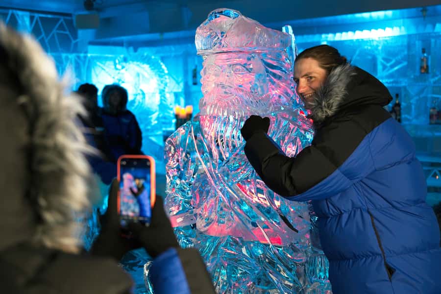 Queenstown: Ice Bar Entry with Warm Winter Gear and Drink - Who should book Queenstown Ice Bar (and who might skip it)