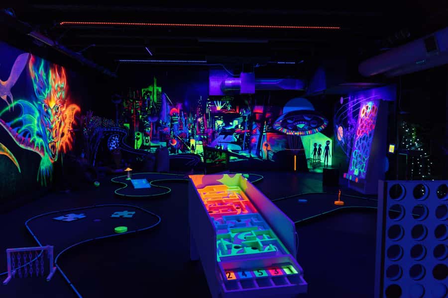 Queenstown: Indoor Putt 'n' Glow Mini Golf - 45 Minutes Total Access: How Unlimited Rounds Changes the Value