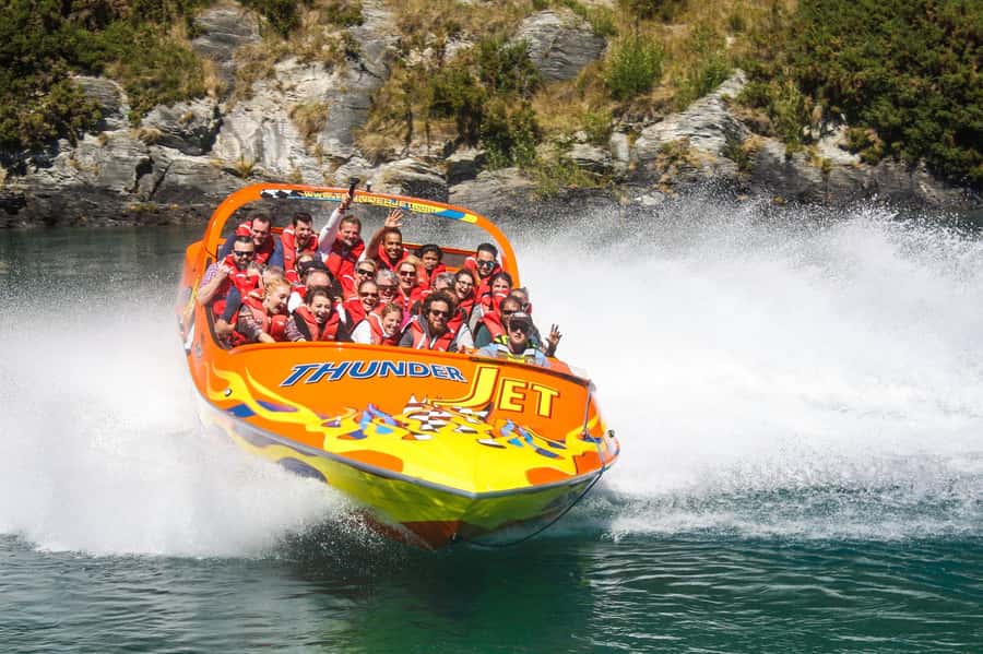 Queenstown: Jet Boat Adventure with Thunder Jet - Safety briefings, life jackets, and staying comfortable