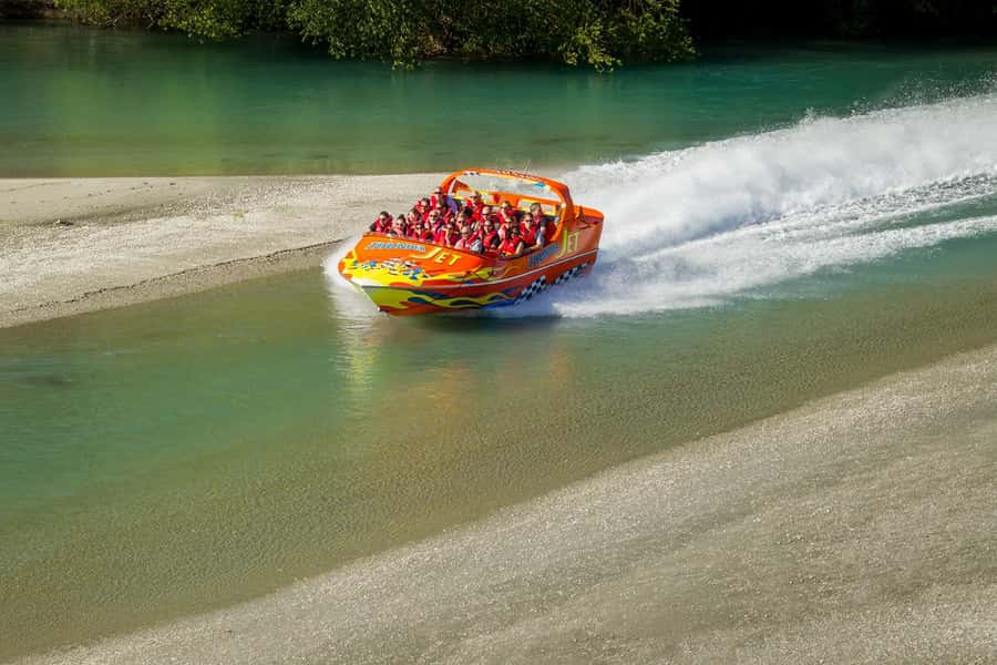 Queenstown: Jet Boat Adventure with Thunder Jet - Getting soaked: what to wear so you don’t end up cold and cranky