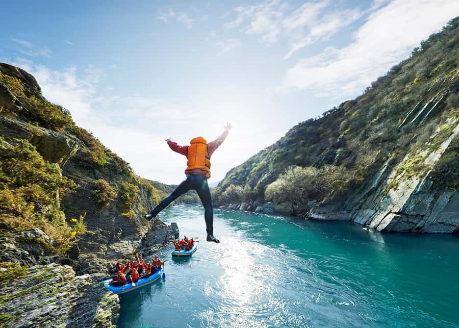Queenstown: Kawarau River Rafting and Jet Boat Ride - Getting there, suiting up, and staying safe (without fuss)