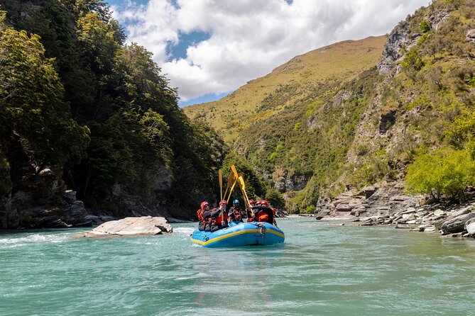 Queenstown Kawarau River Whitewater Rafting - The safety briefing that helps you paddle, not panic