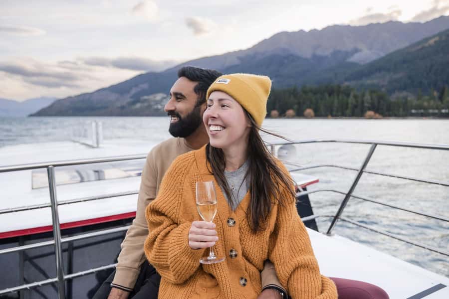 Queenstown: Lake Wakatipu Scenic Cruise - Drinks on board: a licensed bar, but keep expectations realistic