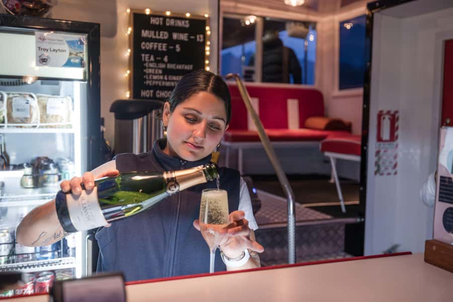 Queenstown: Lake Wakatipu Scenic Cruise - Families and mixed groups: why it feels friendly