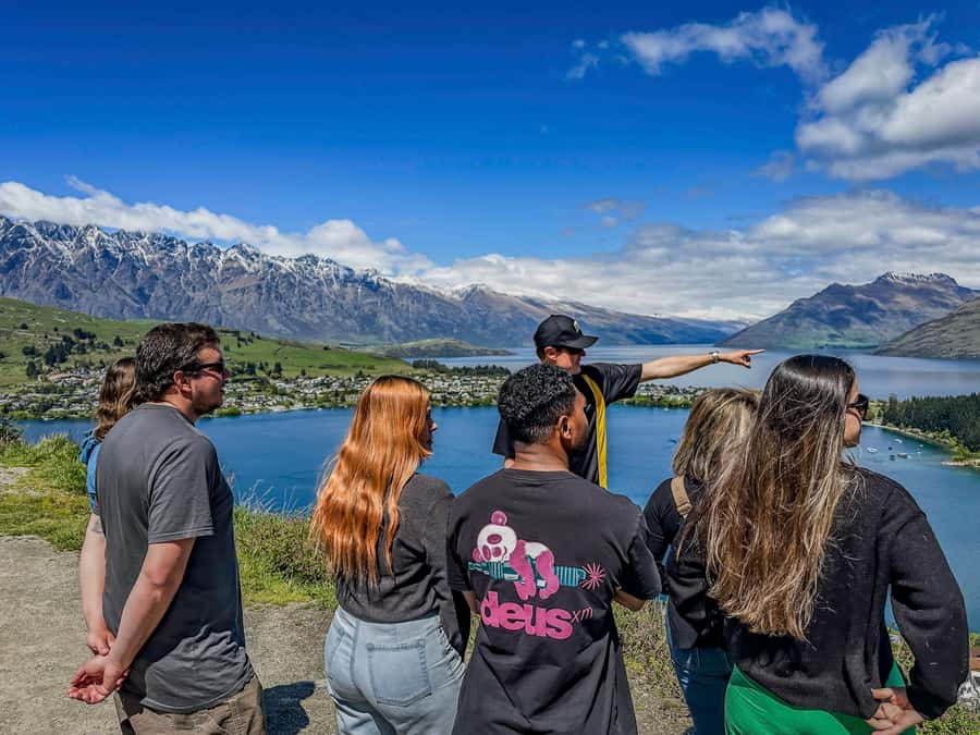 Queenstown: Lord of the Rings Locations Half-Day Tour - Kawarau River and the Argonath: pillars, scale, and perspective