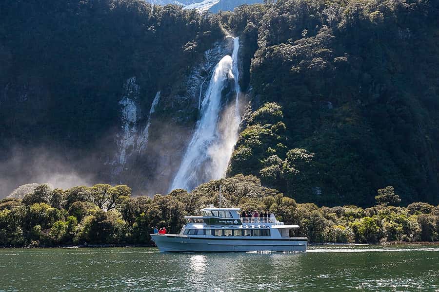 Queenstown: Milford Sound Cruise with Helicopter Transfer - The flight route: aerial views that set up the cruise