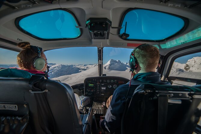Queenstown: Pilot's Choice Helicopter Flight with alpine landing - Reading the views over Lake Wakatipu and the Southern Alps